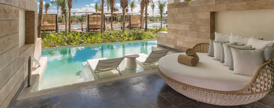 INSPIRA Junior Suite Swim Out – King
