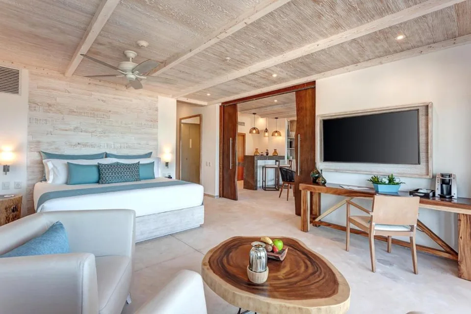 Presidential Ocean Front One Bedroom Suite